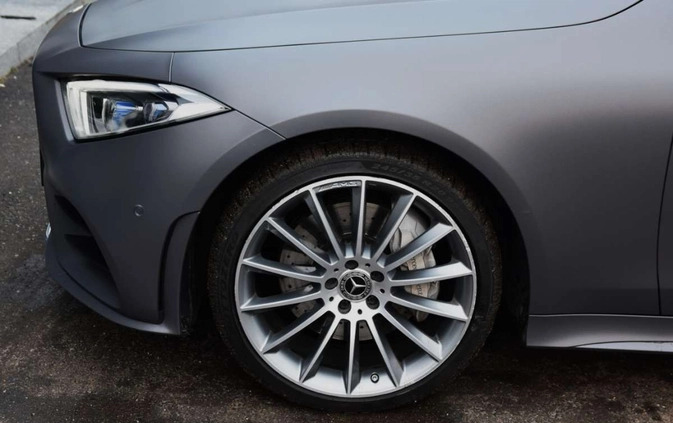 Mercedes-Benz CLS cena 229000 przebieg: 69300, rok produkcji 2019 z Staszów małe 781